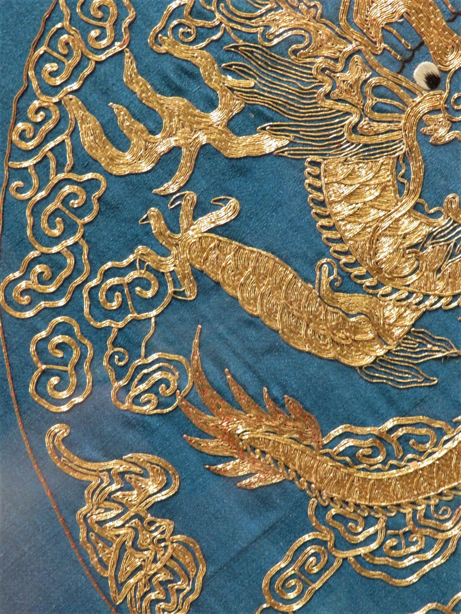 FRAMED AND GLAZED EMBROIDERY IN GOLD COLOURED THREAD DEPICTING CHINESE DRAGON WITH STYLIZED CLOUDS - Image 7 of 8