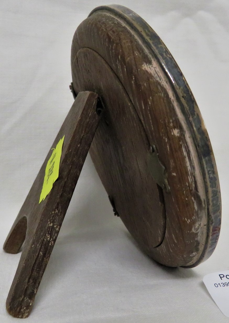 SMALL CIRCULAR TABLE PHOTOGRAPH FRAME WITH WHITE METAL CLADDING AND VICTORIAN PERIOD PHOTOGRAPH OF - Image 2 of 2