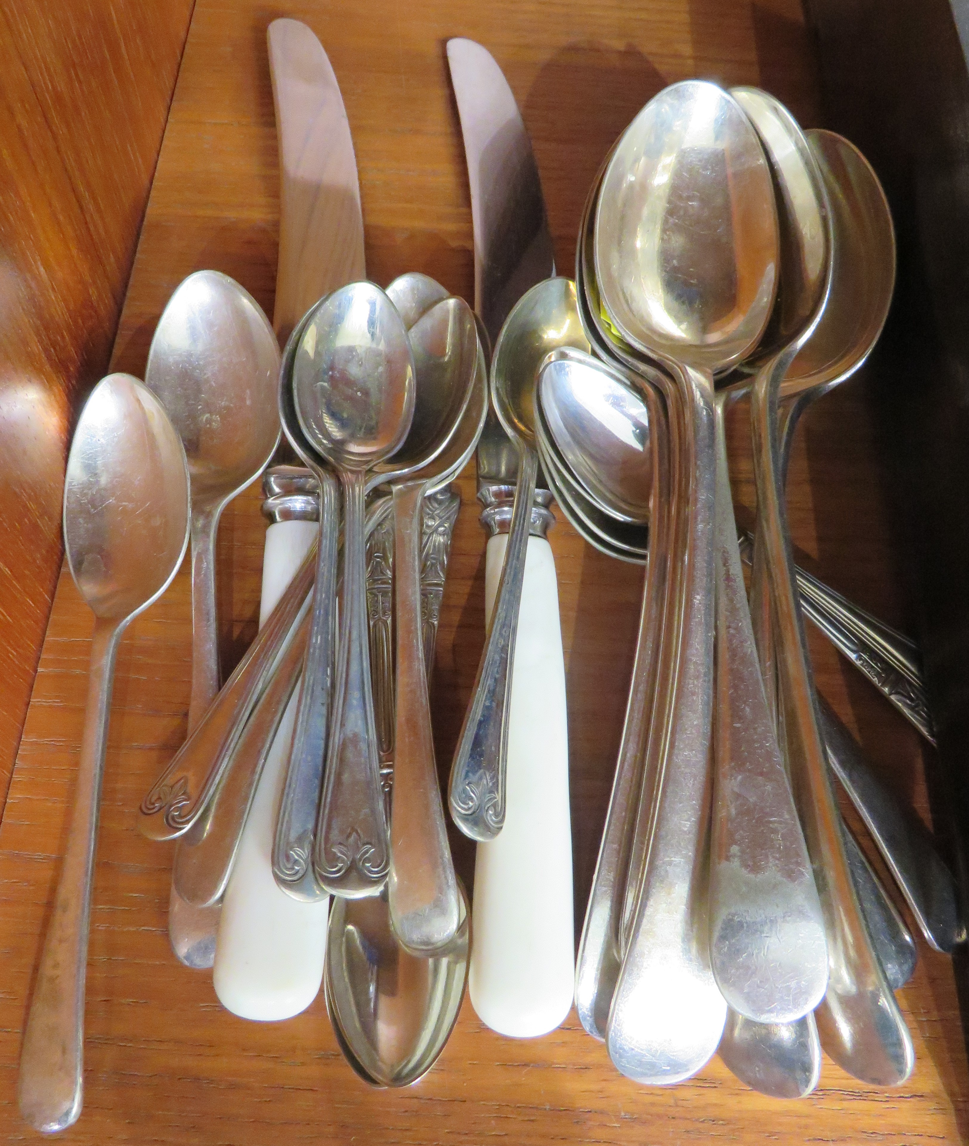 Oak canteen of assorted silver-plated and bone handled cutlery, the canteen with hinged lid and - Image 6 of 8