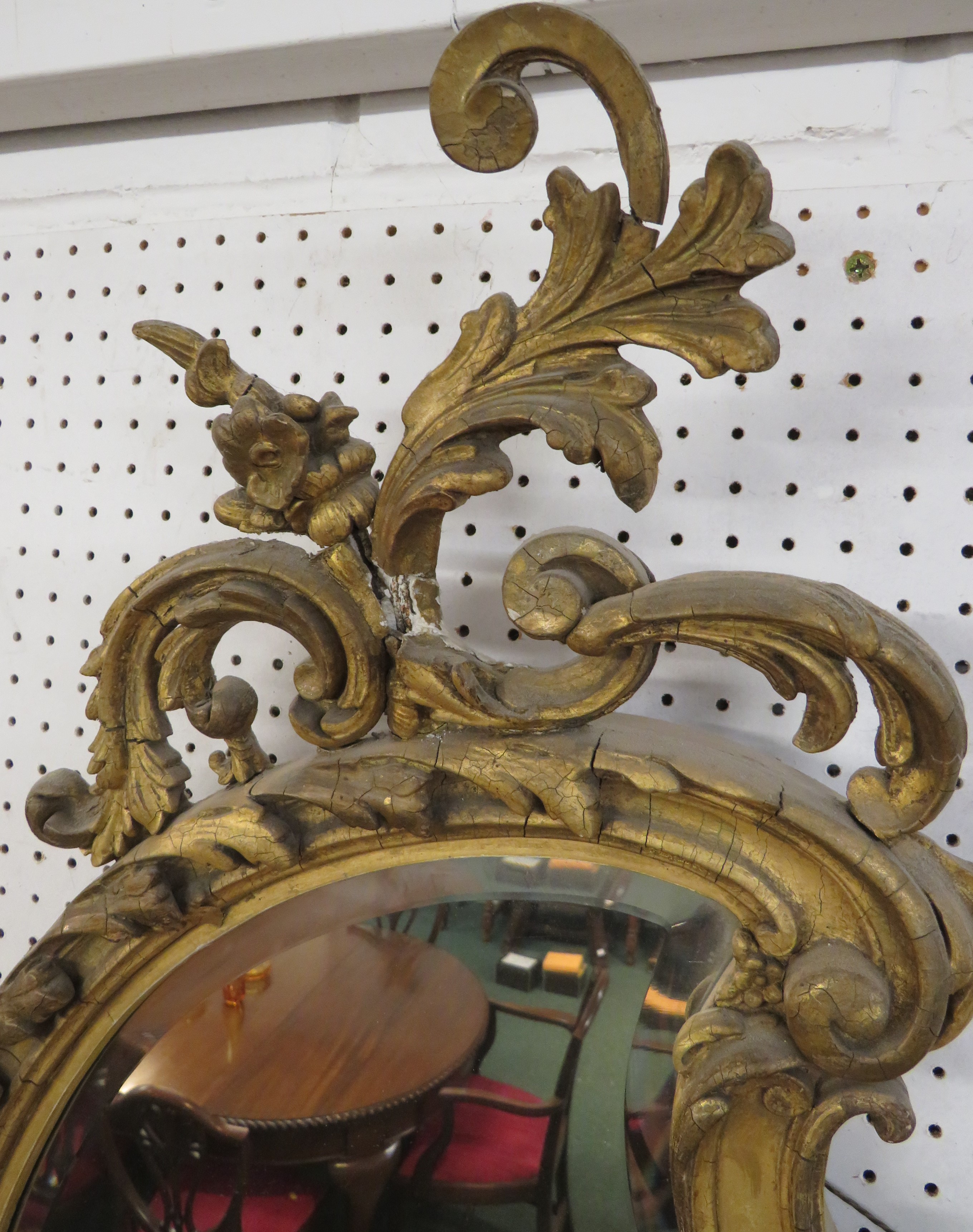 Gilt gesso cartouche mirror with bevelled glass, foliage and scrollwork to the frame and moulded - Image 2 of 4