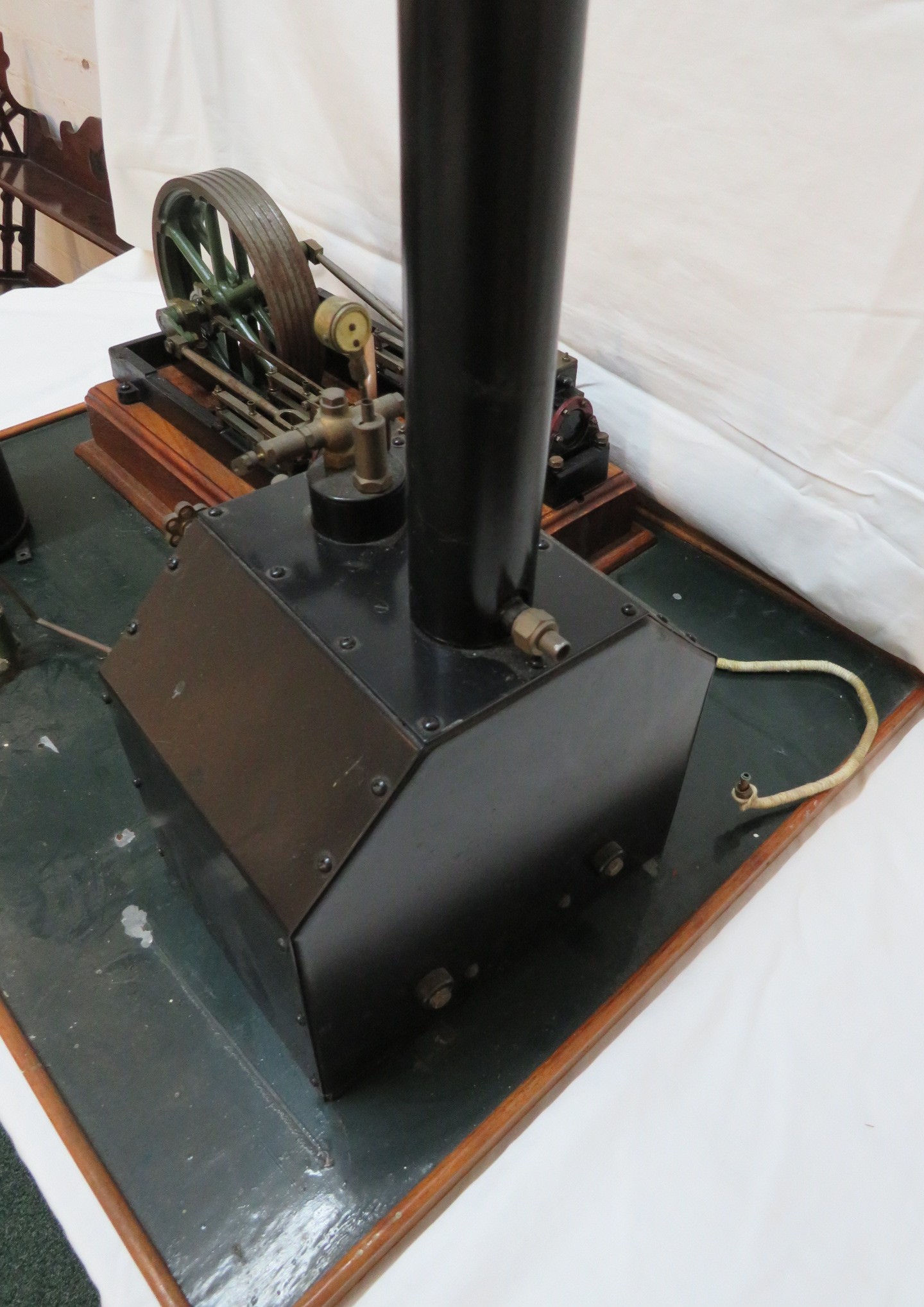 A model of a 'Victoria' double cylinder steam engine, diameter of flywheel about 18cm, mounted on - Image 5 of 12