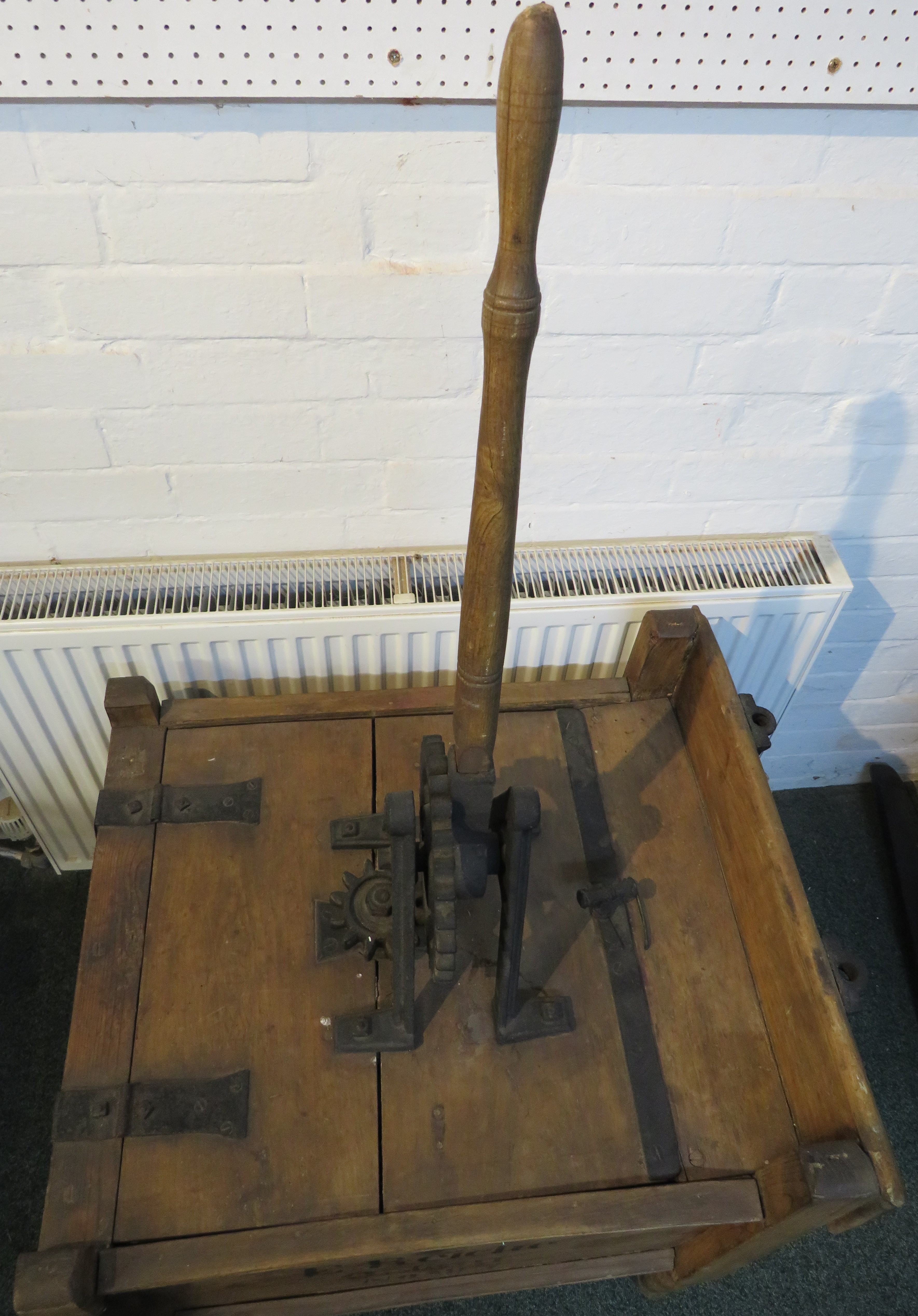 An early wooden tub washing machine fitted with a handle and gear mechanism to the lid driving a - Image 3 of 8