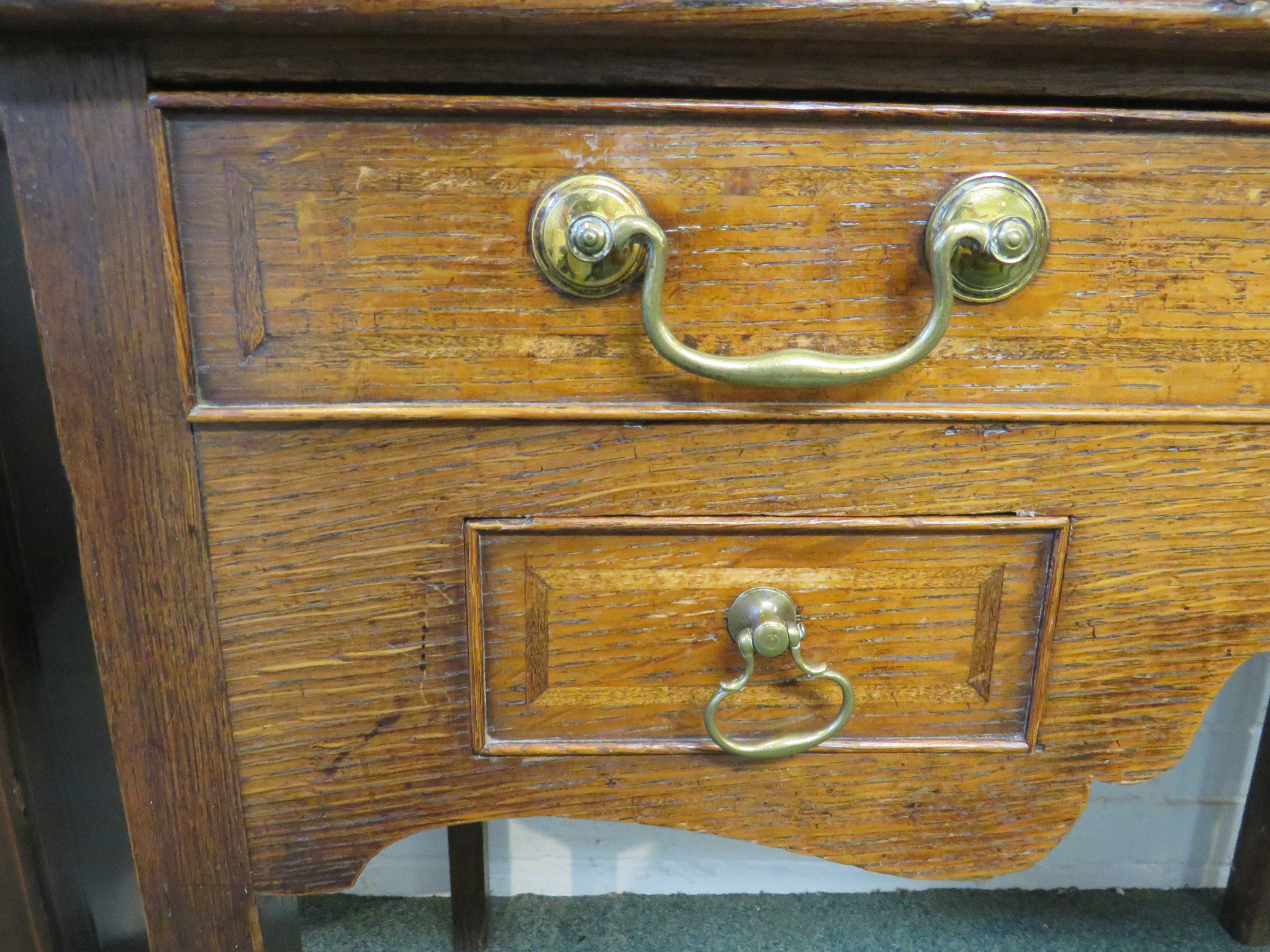 19th century banded oak desk with one long drawer over two short drawers either side of a wavy - Image 4 of 5