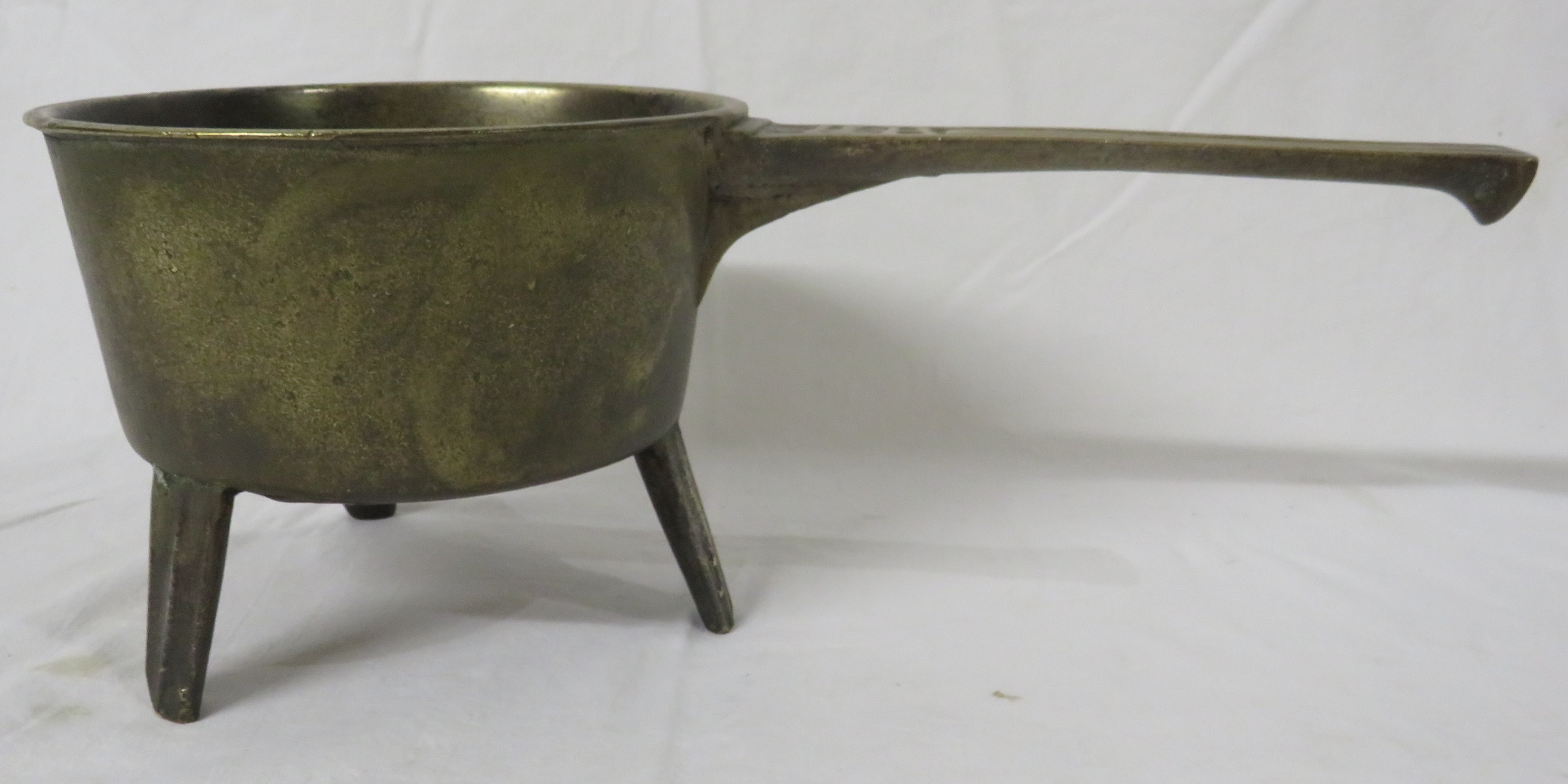 Brass skillet raised on three legs, handle marked 41B, length 45.5cm, height 17.5cm - Image 2 of 4