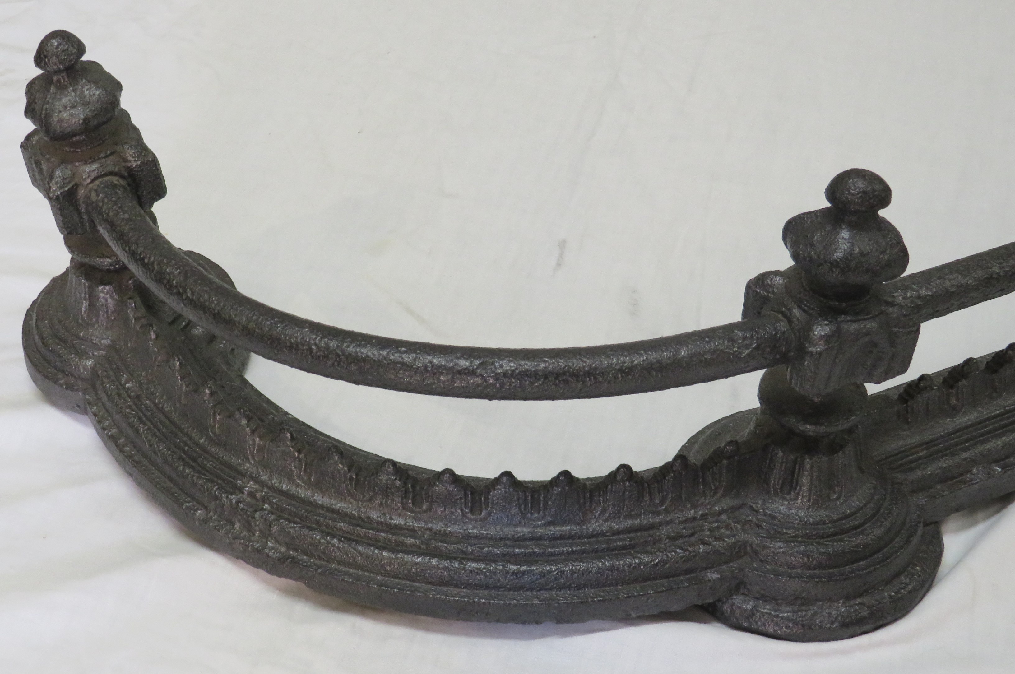 Victorian Coalbrookdale cast iron fender with rail, marked NO 190 CBDALE CO 316, width 108cm, - Image 2 of 5