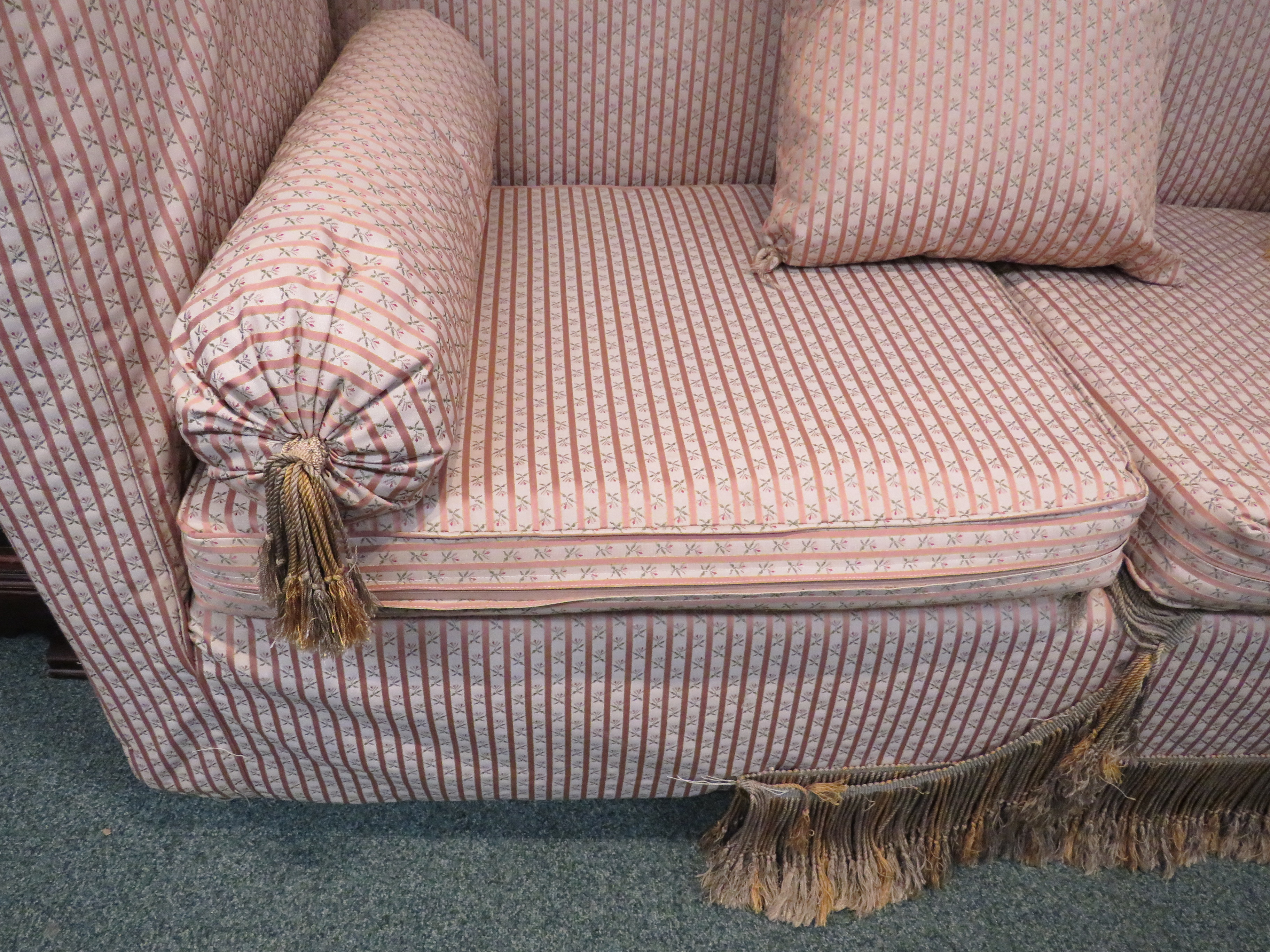 A drop-end Knoll sofa re-upholstered in pink and cream narrowly striped fabric with florets, - Image 5 of 5