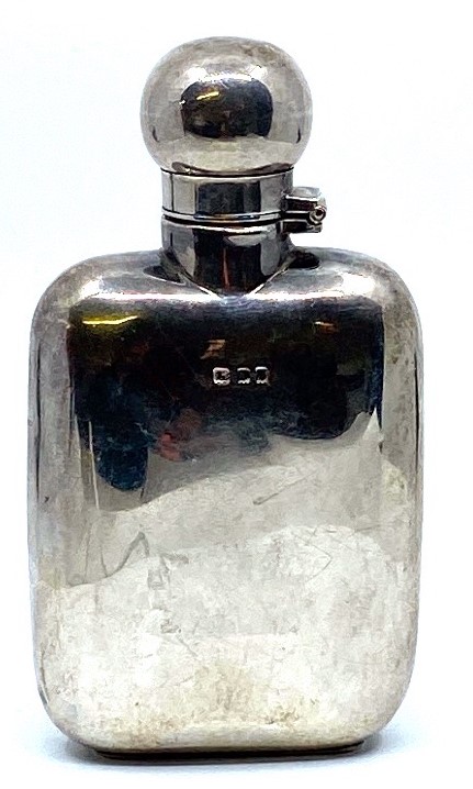 Silver pocket flask with a hinged lid with rotating catch, marks for London,1932, height 11cm, width - Image 2 of 2