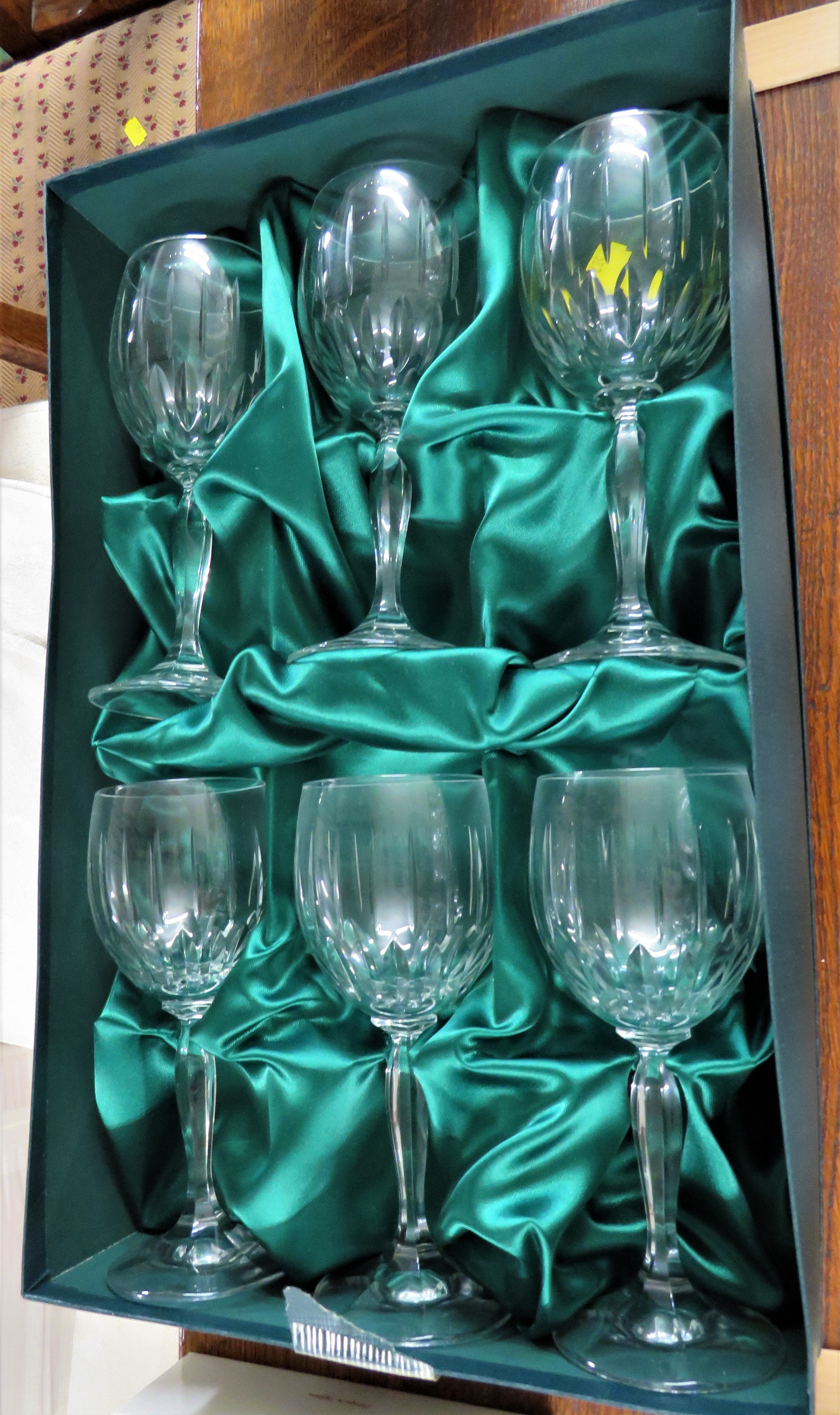 THE LAKES COLLECTION BOXED SET OF SIX CUT GLASS WINE GLASSES TOGETHER WITH MATCHED SET OF DRINKING - Image 2 of 2