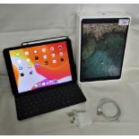BOXED UNLOCKED IPAD PRO 10.5 WIFI AND CELLULAR 256GB WITH CABLES, TOGETHER WITH APPLE KEYBOARD,