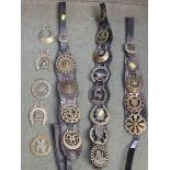 SELECTION OF HORSE BRASSES ON STRAPS TOGETHER WITH LOOSE BRASSES
