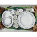 A collection of Wedgwood dinner and coffee ware in the Gardenia design (21)