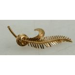 18ct gold leaf brooch 3g.