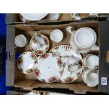 Royal Albert Old Country Roses teaset and 3 tier cake stand (22)