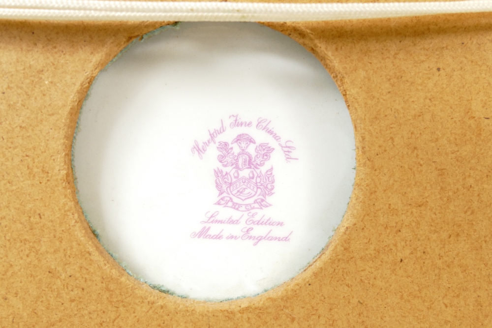 Hereford Fine China oval plaque handpain - Image 4 of 4