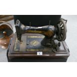 Sewing machine: Vintage gilded singer sewing machine