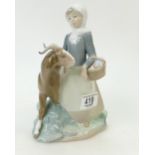 Lladro Large Figure: Figure of a Lady wi