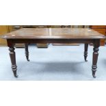 Victorian mahogany dining table on turn legs