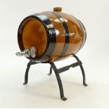 Royal Doulton Lambeth Stoneware whisky barrel "Pedestrian Barrelette": Stoneware whisky barrel on
