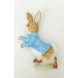Beswick rare Beatrix Potter wall plaque: Peter Rabbit wall plaque by Beswick, with gold backstamp,