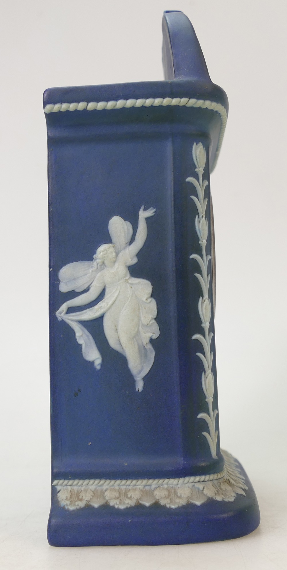 Wedgwood late 19th century dip dark blue Jasperware Mantle clock: Tempus Fugit clock, - Image 3 of 4