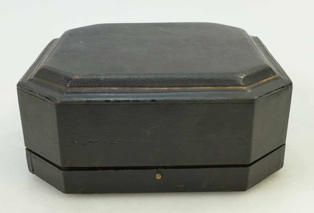 Pinder & Bourne cased 19th century pottery Salt Cellars: Salt Cellars with raised gilt decoration - Image 3 of 5