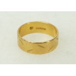 22ct gold Wedding ring / band: Ring measures 6mm wide, weight 5.2g. Size P.