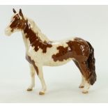 Beswick Pinto Pony 1373: Beswick Pinto pony in early Skewbald colourway.