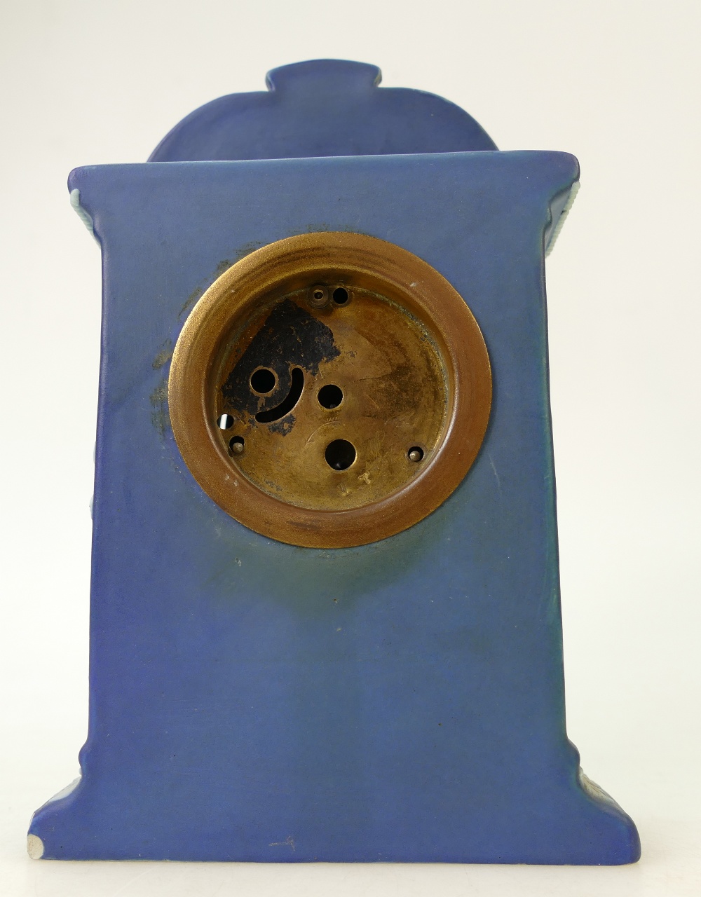 Wedgwood late 19th century dip dark blue Jasperware Mantle clock: Tempus Fugit clock, - Image 4 of 4