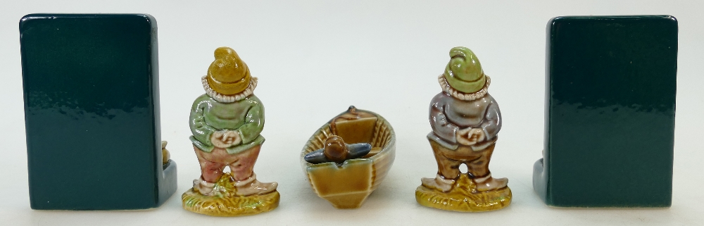 Irish Wade Leprechauns: Collection of Leprechauns including bookends, - Image 4 of 6