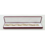 14ct gold bracelet 19.1g: Bracelet measures 19.5cm..