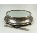 Large silver plated cake stand and knife: Cased very large wedding cake display stand with silver