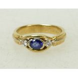 18ct gold Sapphire and Diamond ring: Ring size M, 5.4grams.