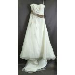 Ladies Wedding Dress / Bridal Gown by Ro
