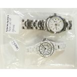 A Gents Stainless steel watch: A gents stainless steel watch together with a white ladies watch (2)