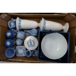 Wedgwood items to include: Boxed Clio design fruit bowl, queensware vases,