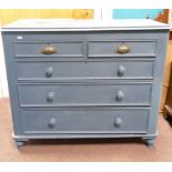 Victorian painted pine 5 drawer chest of drawers: