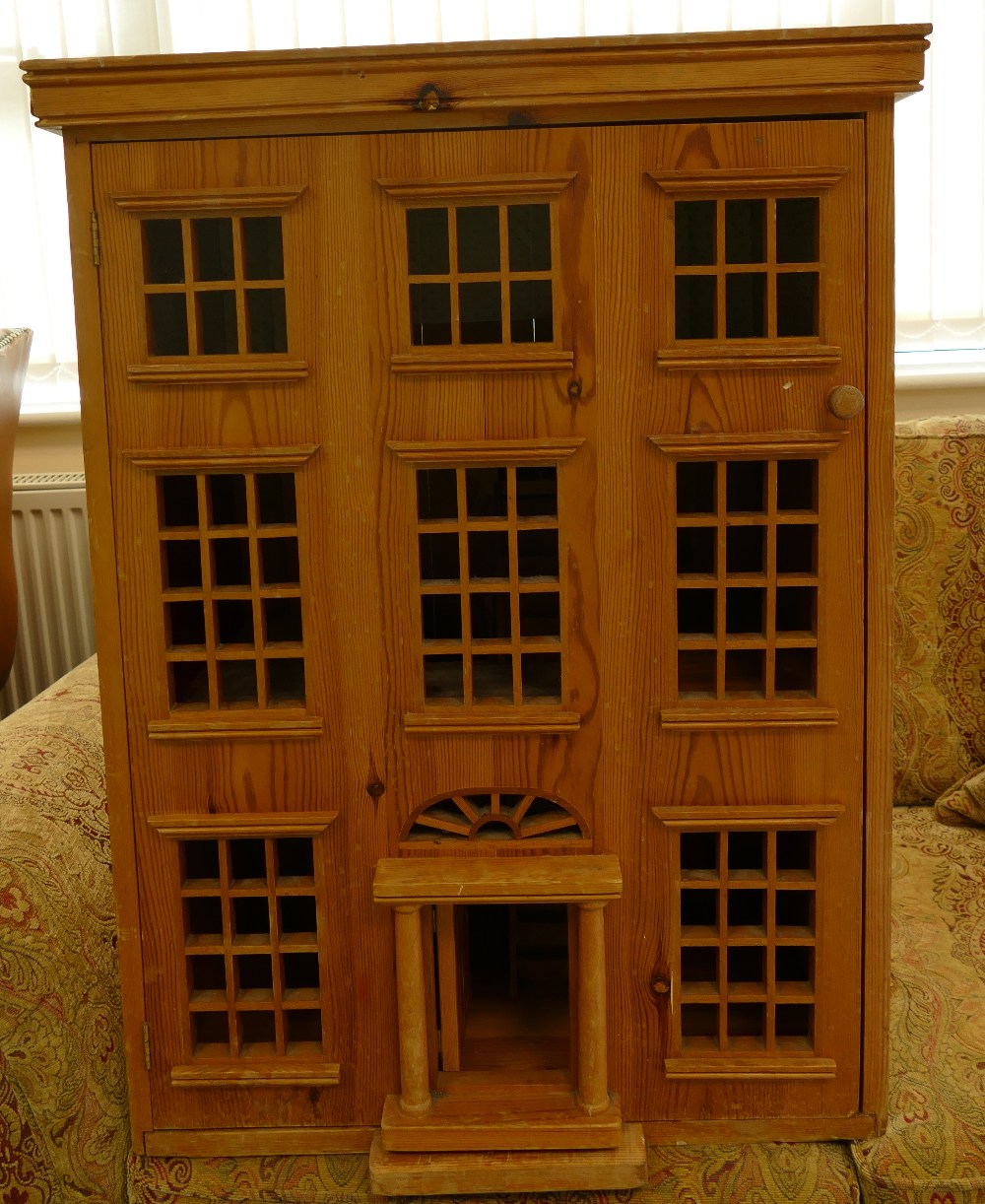 Large late 20th century Pine dolls house: 64 width,