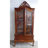 20th Century Chippendale Style Reproduction 2 door glazed display cabinet: Cabinet on single drawer