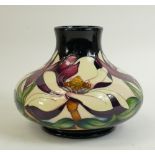 Moorcroft Magnolia trial Vase: A Moorcroft Vase in the Magnolia pattern. Dated 20.10.15.
