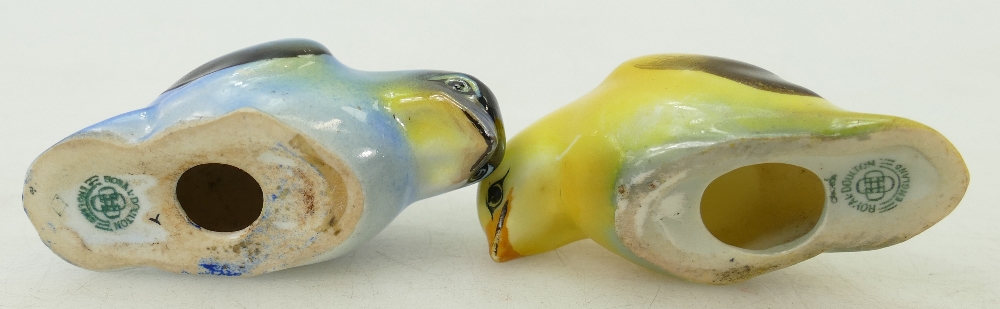 Royal Doulton rare Chicks: Royal Doulton blue chick with head down and another yellow example. - Image 2 of 3