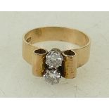 18ct gold Ring set with 2 Diamonds, each 20 pts approx, size M, 3.