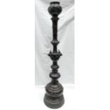 Japanese Meiji period bronze patinated Lamp Stand: No internal fittings,
