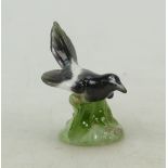 Royal Doulton rare miniature bird Magpie K34: Height 5cm.