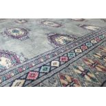 Oriental Hand Made Rug in the Sarouk Design: 149cm x 95cm with certificate of authenticity