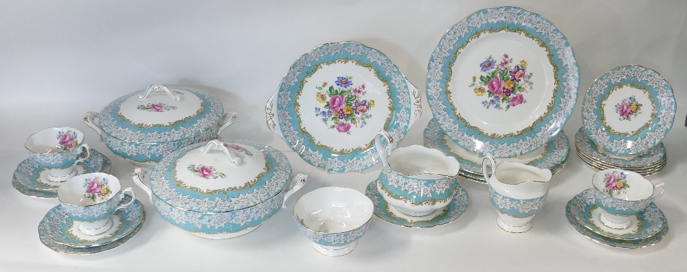 A collection of Royal Albert Enchantment set: Royal Albert tea and dinner set in the Enchantment - Image 5 of 5