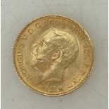 Gold HALF sovereign coin 1915: