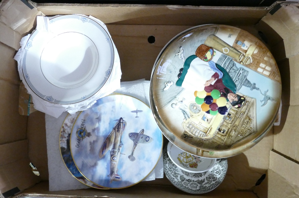 A mixed collection of Collectors Plates: Royal Doulton items noted etc