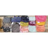 A quantity of ladies kipling shoulder bags: A quantity of ladies kipling shoulder bags and tote