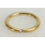 18ct gold ring set with small diamond,size L,