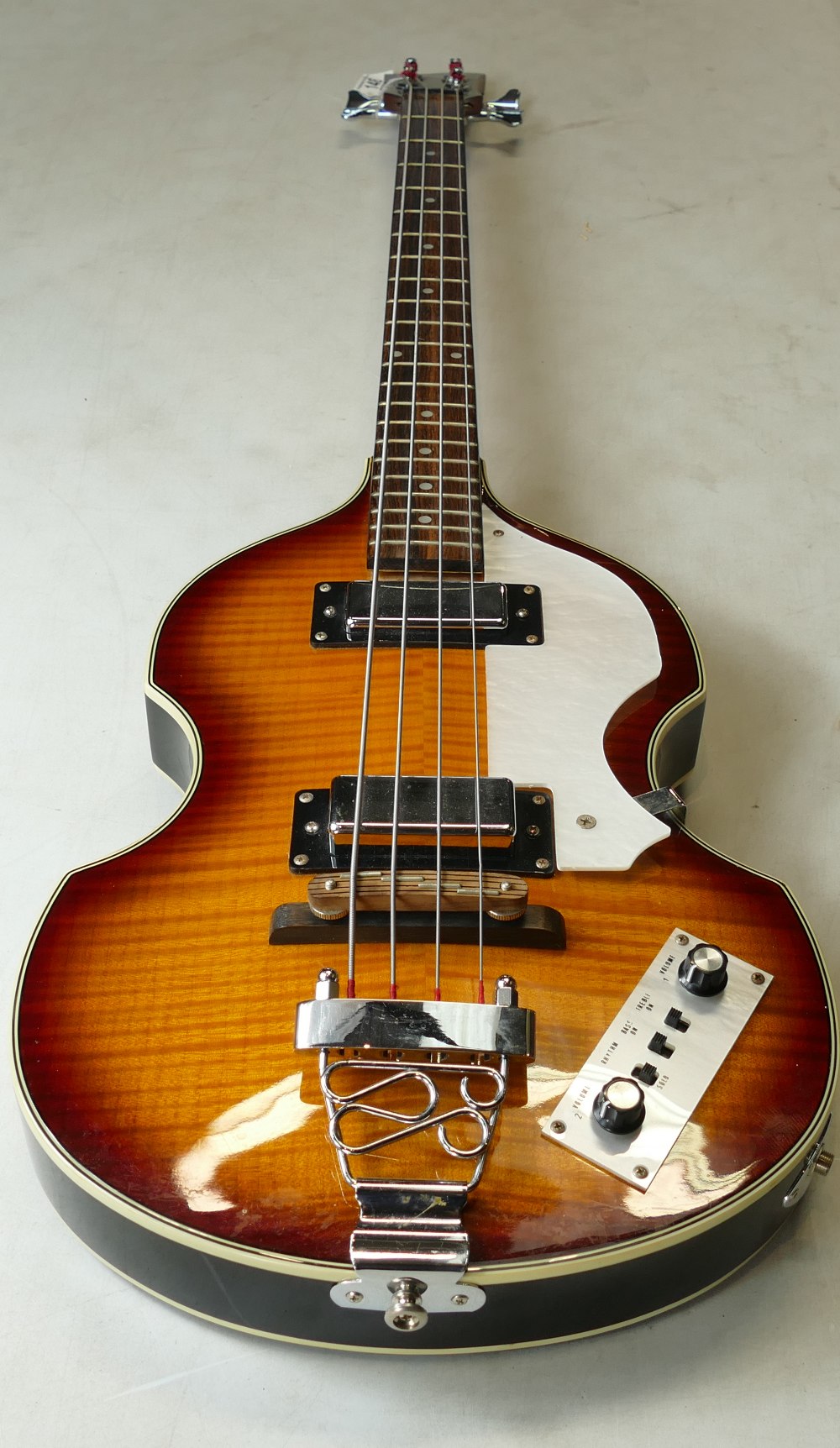 Challenge Branded Violin Type Bass Guitar: complete with soft case - Image 3 of 5